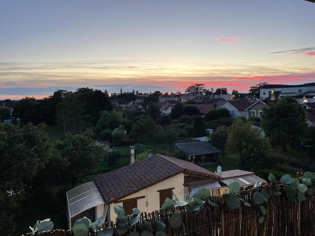 Le Ambroise - T3 Spacieux Et Calme Avec Parking Gratuit Bergerac Quarto foto